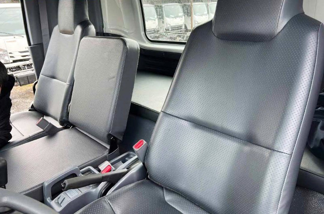 Noi that xe tai Isuzu Fsr 700 cabin kep co giuong nam