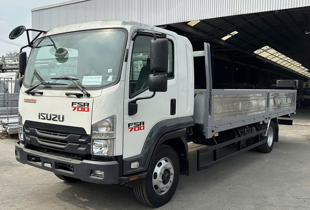 xe tai isuzu 7,8 tan fsr 700 thung lung bung inox 6m2 fsr90ne5