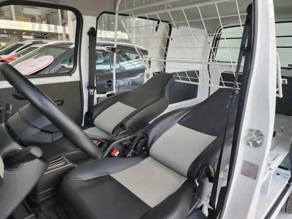 Ghe nga ra sau de ngu de dang tren xe Suzuki Eeco Van moi