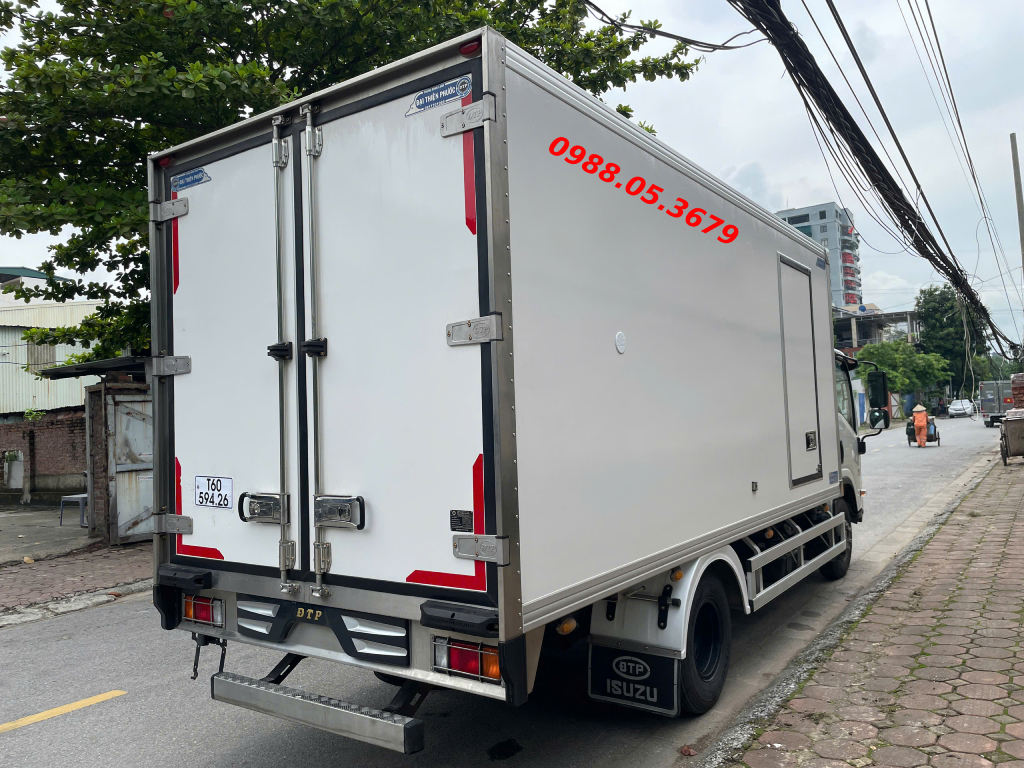 xe tai isuzu npr 400 3,5 tan npr85ke5 thung dong lanh cao cap Euro5