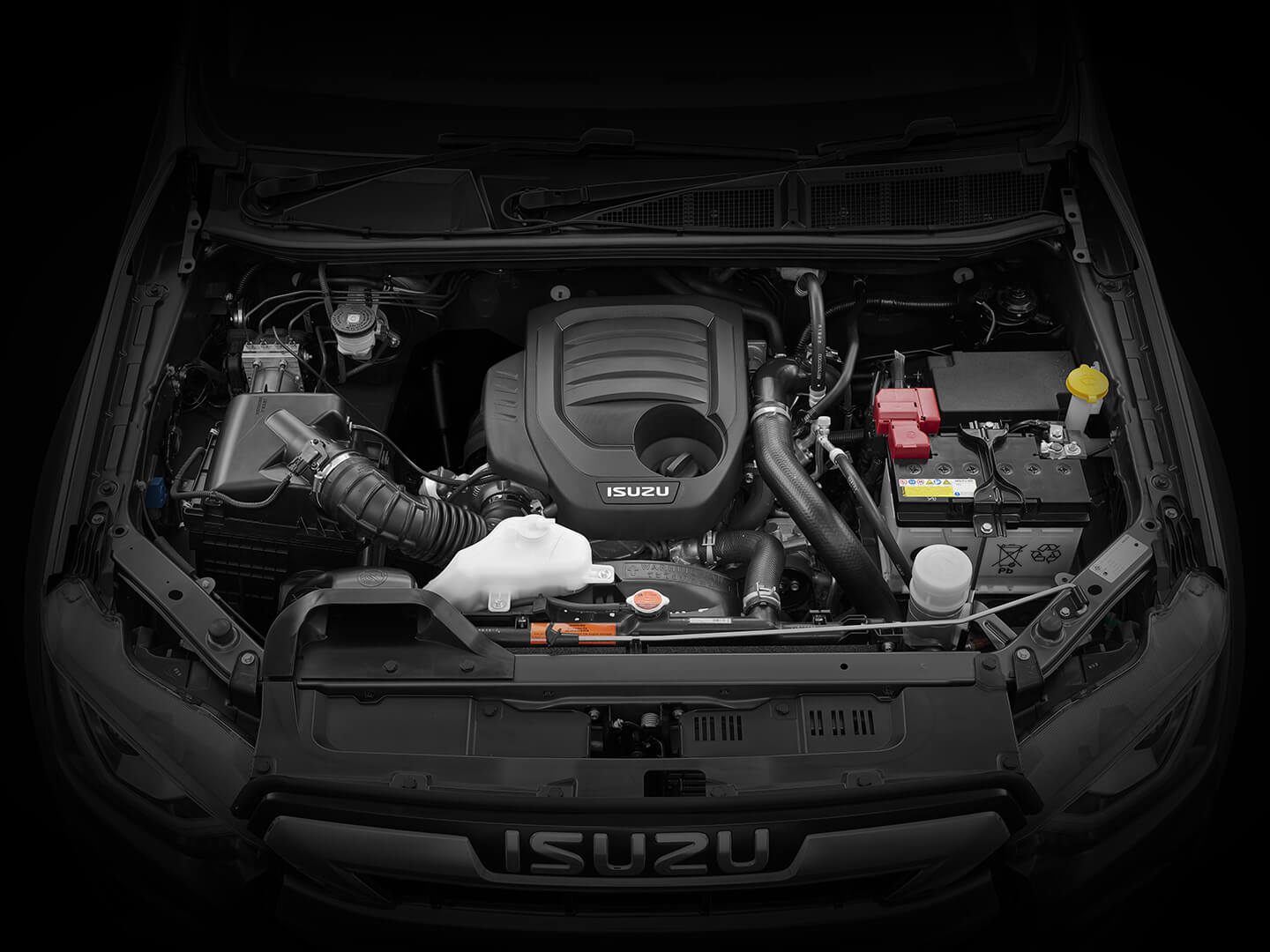 dong co xe Isuzu dmax utz 2025