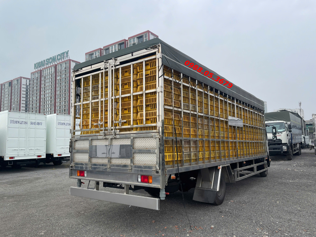 xe tai isuzu 6,5 tan frr 650 thung cho gia cam 7m4 frr90qe5