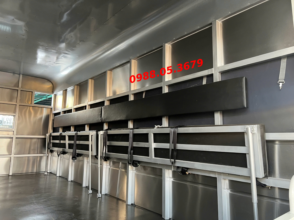 xe tai tap lai hang C1 1T99 ISUZU QKR 210 QMR77HE5A ghe gap len